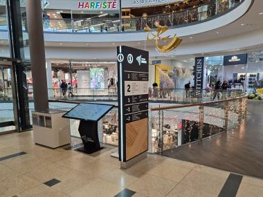 Eventdeco_Galerie Harfa_navigace_vyroba na miru