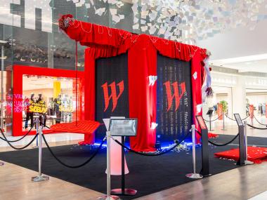 Eventdeco_Westfield Černy Most_instalace_valentyn